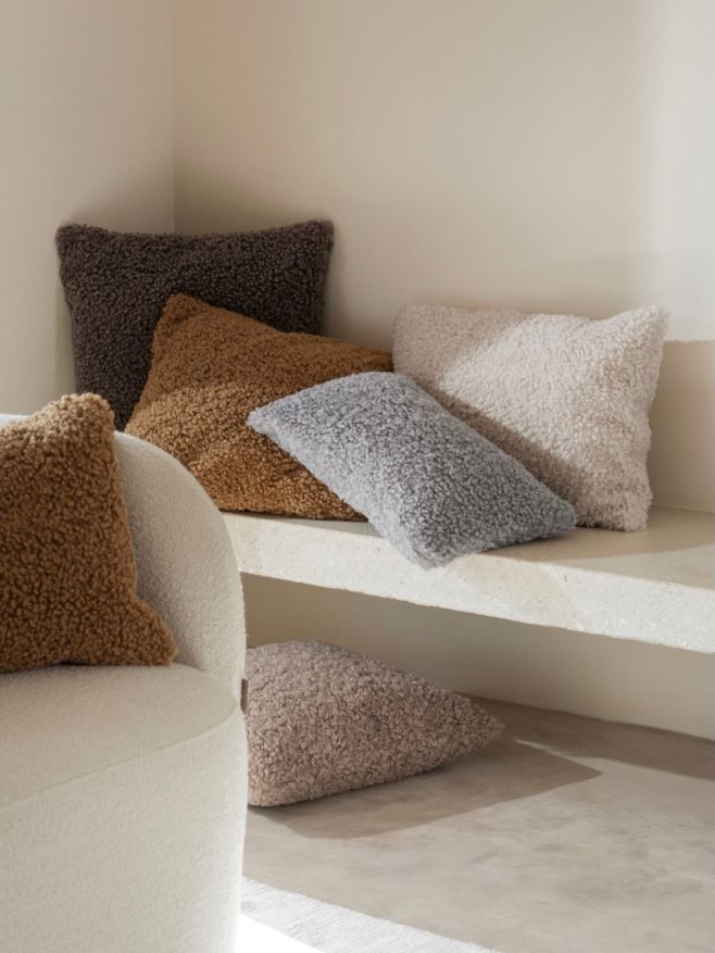 ✨ Objevte novou kolekci Teddy od značky Blomus! ✨ Hebká, nadčasová a neodolatelně útulná – přesně taková je kolekce Teddy,...